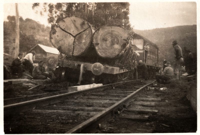File:Westerway derailment 1960 photo from John Davenport.jpg