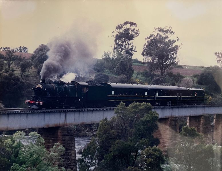 File:DVR top cupboard - 1 Lyn Graham.jpg