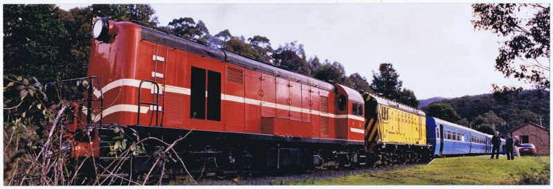 File:DVR 2003 vg panoramas 400dpi book 4 by Lyn Graham.jpg